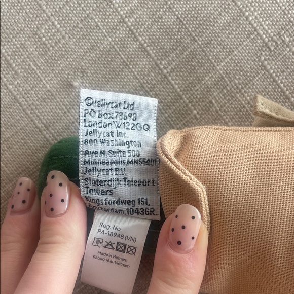 Jellycat Amuseables Rose Bouquet - Picture 5 of 5